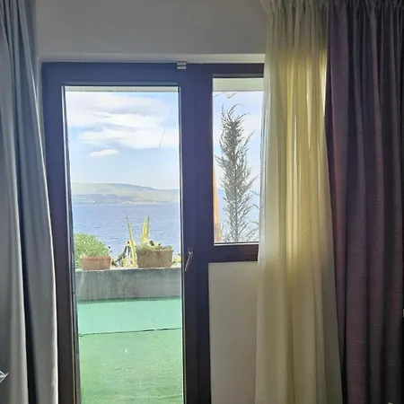 Apartment Drenia Ammouliani