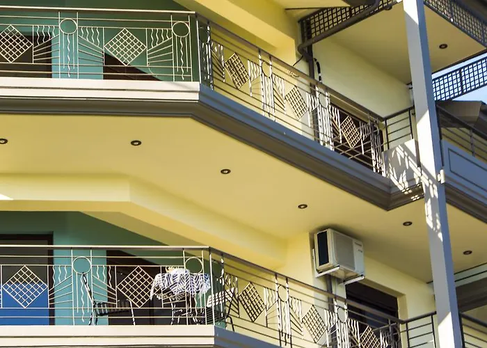 Drenia Apartman Amulianí